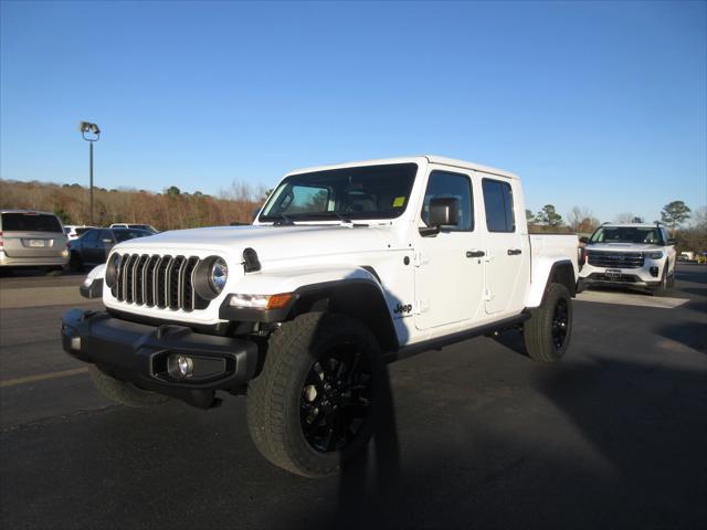 2025 Jeep Gladiator GLADIATOR NIGHTHAWK 4X4