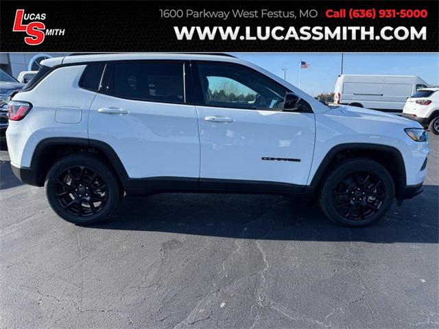 2025 Jeep Compass COMPASS LATITUDE 4X4