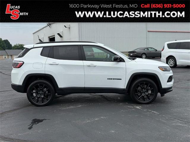 2025 Jeep Compass COMPASS LATITUDE 4X4