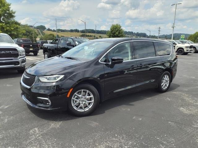 2024 Chrysler Pacifica PACIFICA TOURING L