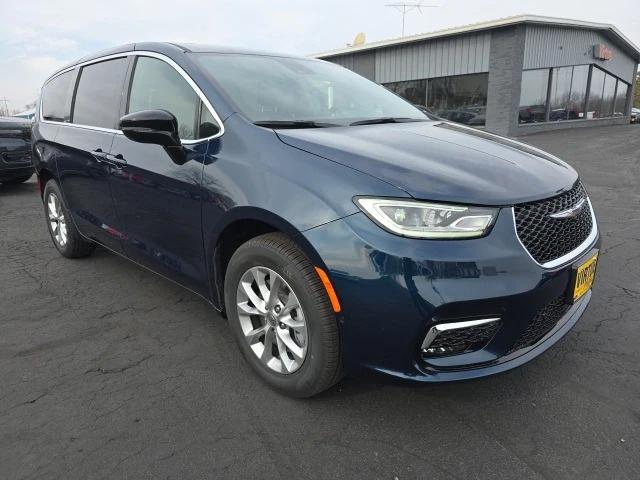 2025 Chrysler Pacifica PACIFICA SELECT AWD