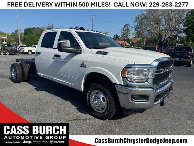 2024 RAM Ram 3500 Chassis Cab RAM 3500 TRADESMAN CREW CAB CHASSIS 4X4 60 CA