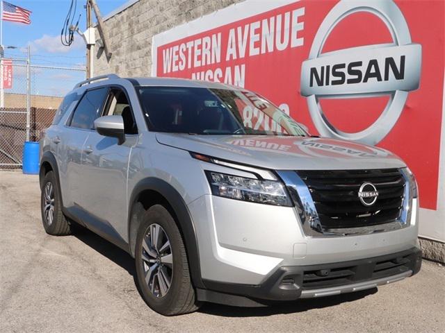 2023 Nissan Pathfinder SL 4WD