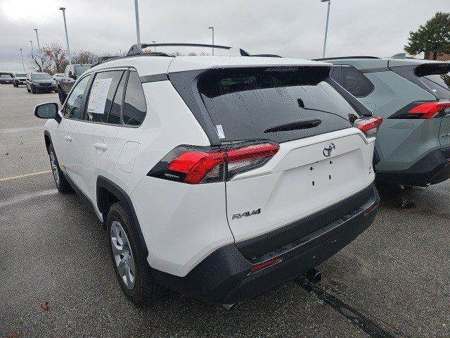 2020 Toyota RAV4 LE