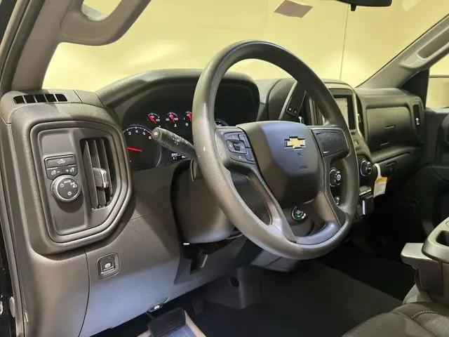 2025 Chevrolet Silverado 1500 2WD Crew Cab Short Bed Custom