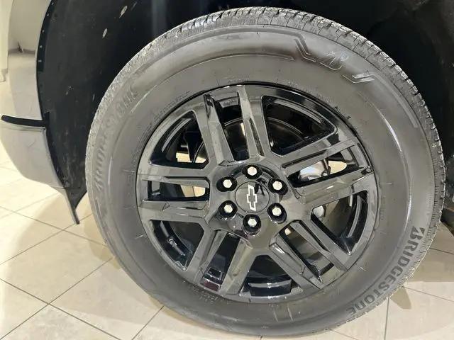 2025 Chevrolet Silverado 1500 2WD Crew Cab Short Bed Custom