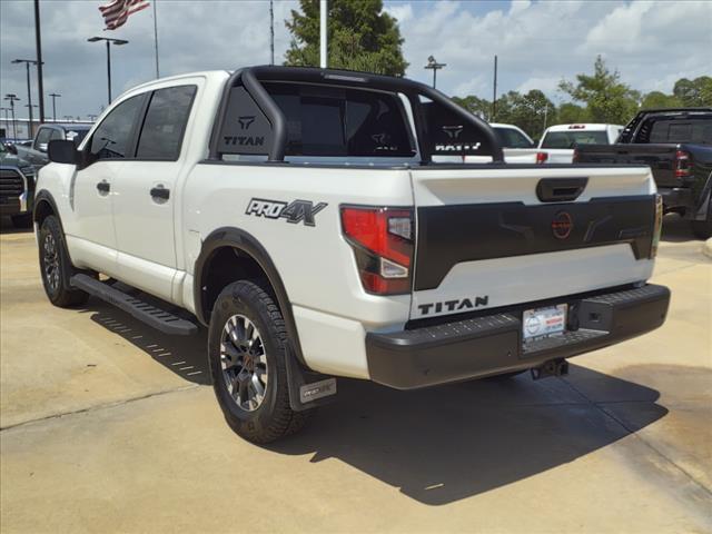 2023 Nissan TITAN Crew Cab PRO-4X 4x4