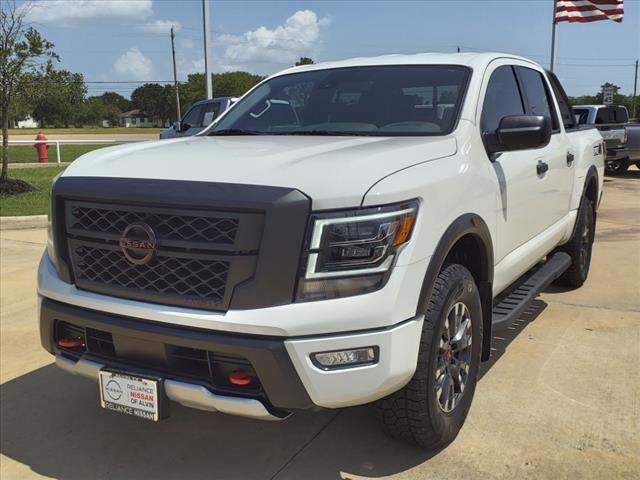 2023 Nissan TITAN Crew Cab PRO-4X 4x4