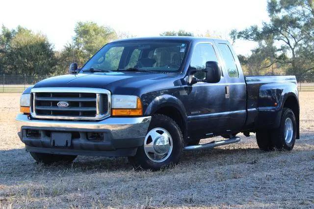 2001 Ford F-350 XLT for sale in Roscoe, IL