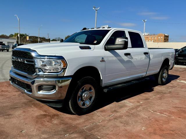 2023 RAM 2500 Tradesman Crew Cab 4x4 8 Box