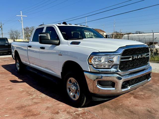 2023 RAM 2500 Tradesman Crew Cab 4x4 8 Box