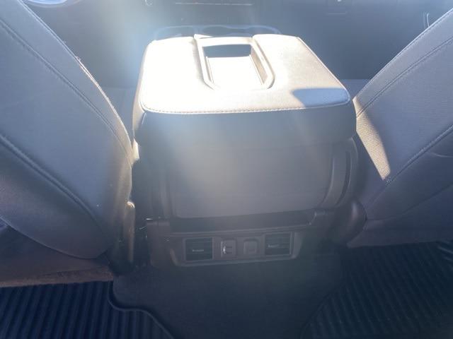 2020 GMC Sierra 1500 4WD Crew Cab Short Box Elevation