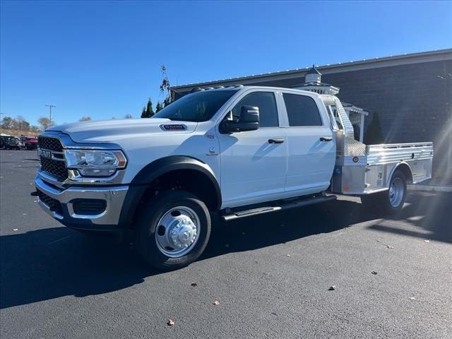 2024 RAM Ram 5500 Chassis Cab RAM 5500 TRADESMAN CHASSIS CREW CAB 4X4 60 CA