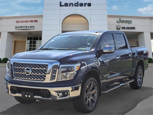 2017 Nissan TITAN SL