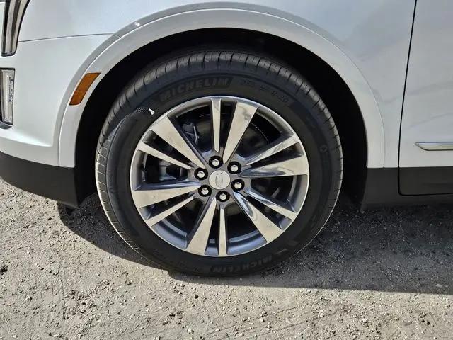 2025 Cadillac XT5 FWD Premium Luxury