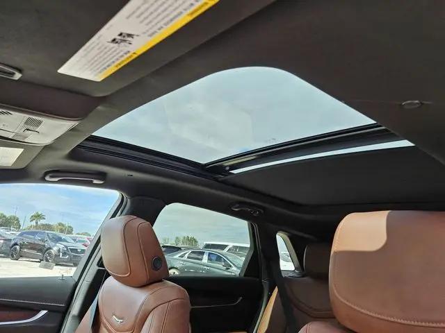 2025 Cadillac XT5 FWD Premium Luxury