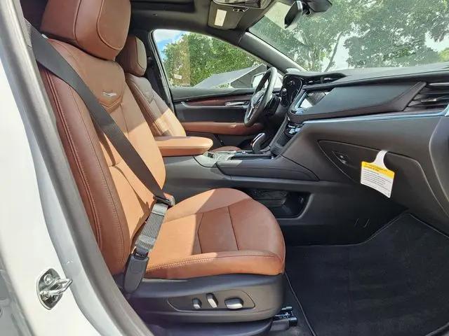 2025 Cadillac XT5 FWD Premium Luxury