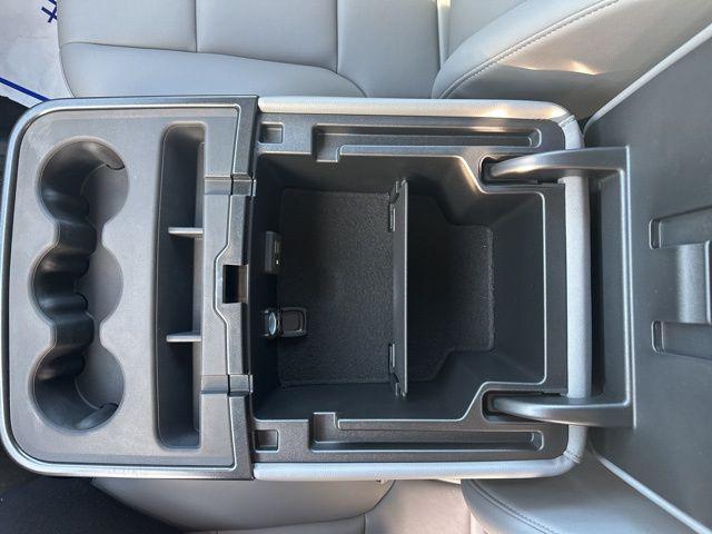 2024 Chevrolet Silverado 6500HD 1WT