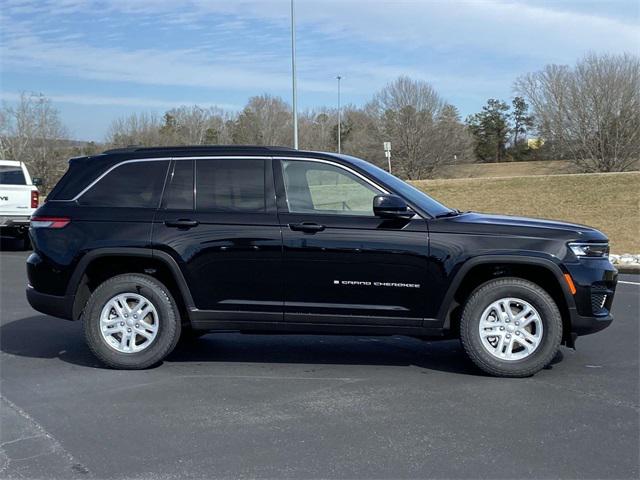 2025 Jeep Grand Cherokee GRAND CHEROKEE LAREDO 4X2