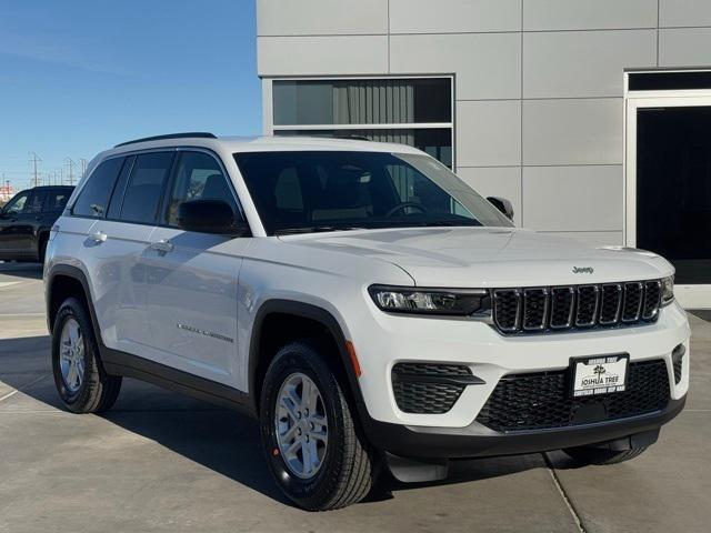 2025 Jeep Grand Cherokee GRAND CHEROKEE LAREDO 4X2