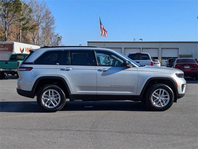 2025 Jeep Grand Cherokee GRAND CHEROKEE LAREDO X 4X2