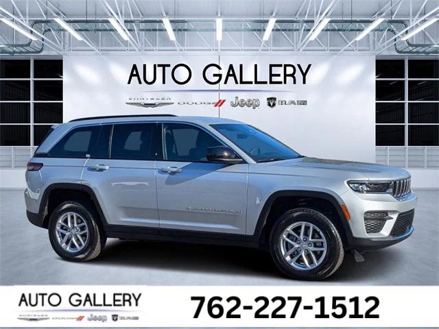 2025 Jeep Grand Cherokee GRAND CHEROKEE LAREDO X 4X2