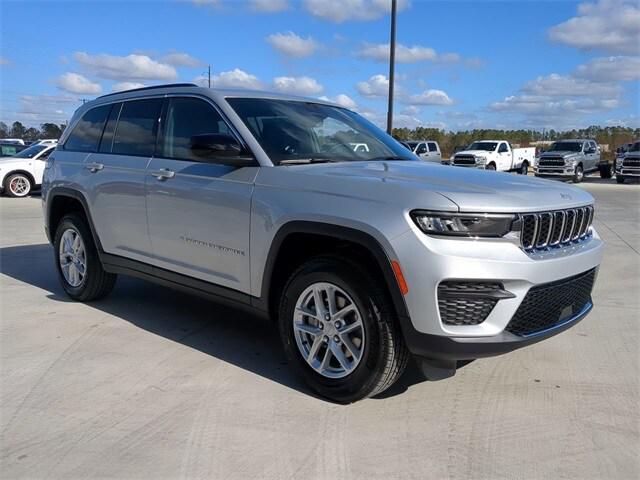 2025 Jeep Grand Cherokee GRAND CHEROKEE LAREDO X 4X2