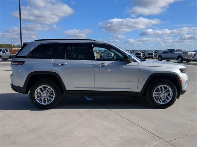 2025 Jeep Grand Cherokee GRAND CHEROKEE LAREDO X 4X2