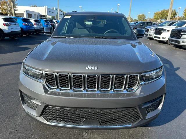 2025 Jeep Grand Cherokee GRAND CHEROKEE LAREDO X 4X2