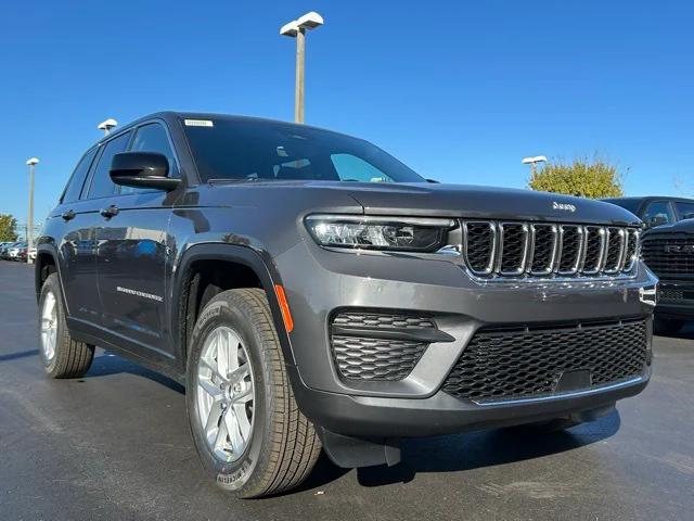 2025 Jeep Grand Cherokee GRAND CHEROKEE LAREDO X 4X2