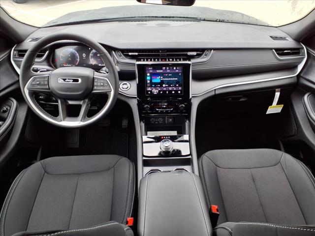 2025 Jeep Grand Cherokee GRAND CHEROKEE L LAREDO 4X2