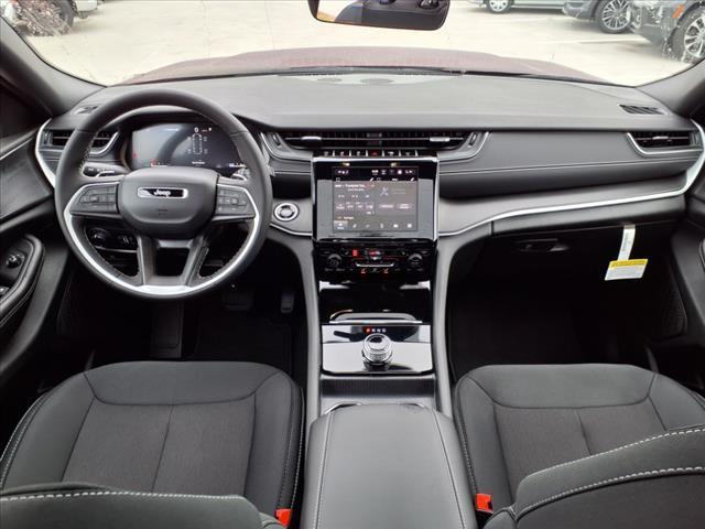 2025 Jeep Grand Cherokee GRAND CHEROKEE L LAREDO X 4X4