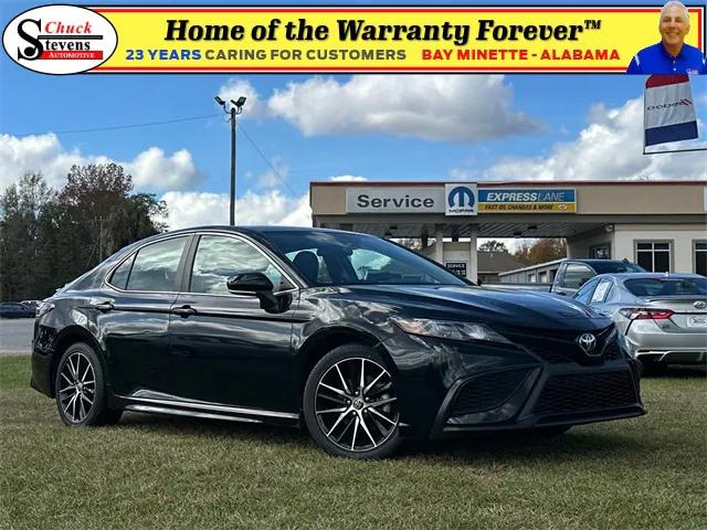 2022 Toyota Camry SE Hybrid
