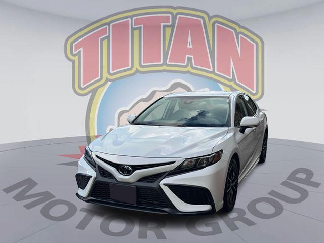 2024 Toyota Camry SE [17]