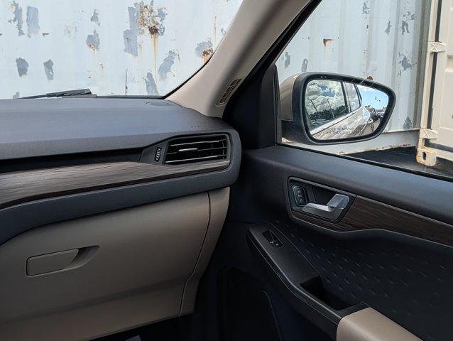 2020 Ford Escape Titanium Hybrid