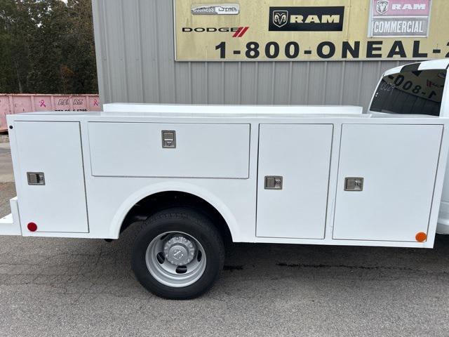 2024 RAM Ram 5500 Chassis Cab RAM 5500 TRADESMAN CHASSIS CREW CAB 4X4 84 CA