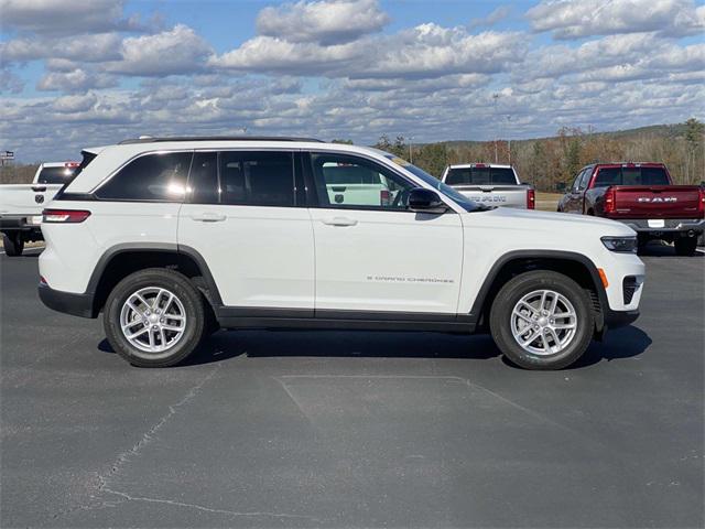 2024 Jeep Grand Cherokee Laredo X 4x4