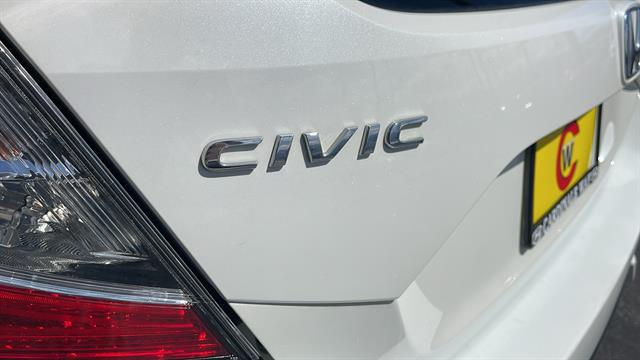 2018 Honda Civic Sport 28