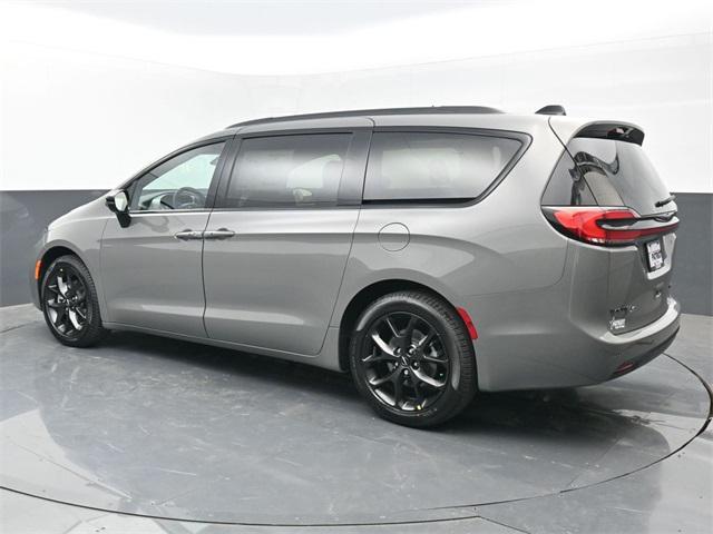 2025 Chrysler Pacifica PACIFICA LIMITED