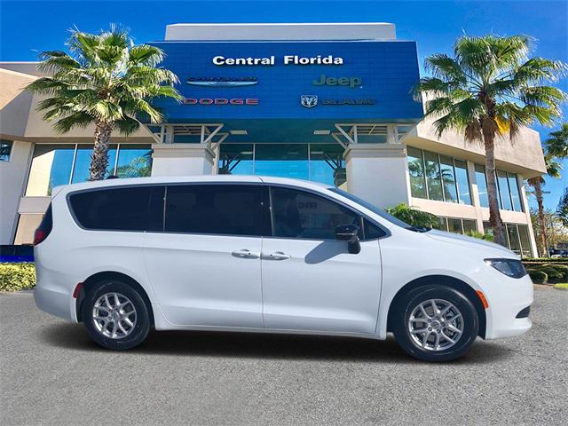 2025 Chrysler Voyager VOYAGER