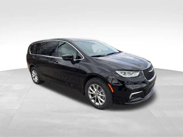 2025 Chrysler Pacifica PACIFICA SELECT AWD