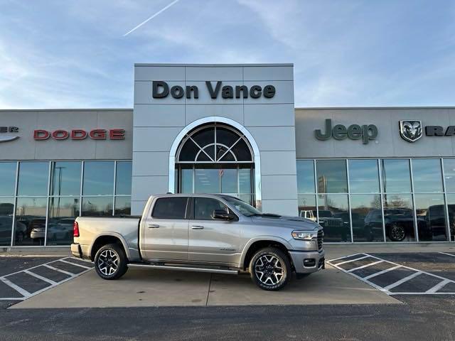 2025 RAM Ram 1500 RAM 1500 LARAMIE CREW CAB 4X4 57 BOX