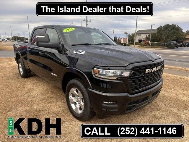 2025 RAM Ram 1500 RAM 1500 BIG HORN CREW CAB 4X4 64 BOX