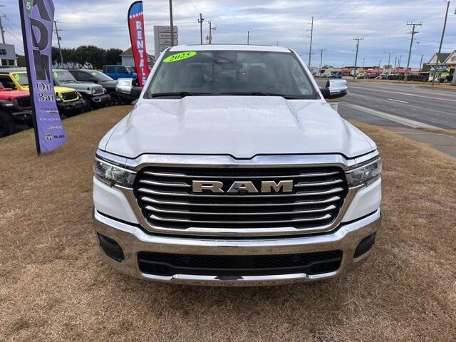 2025 RAM Ram 1500 RAM 1500 LARAMIE CREW CAB 4X4 64 BOX
