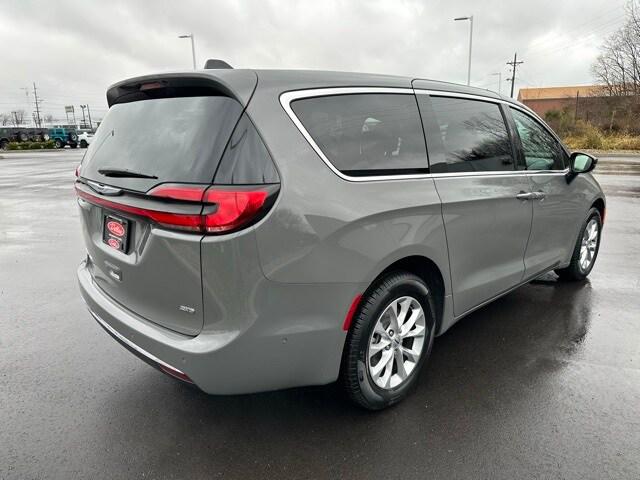 2025 Chrysler Pacifica PACIFICA SELECT AWD