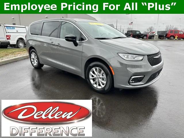 2025 Chrysler Pacifica PACIFICA SELECT AWD
