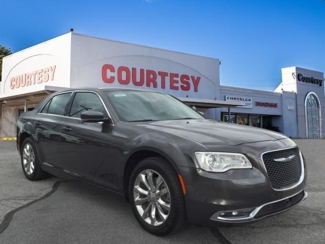 2021 Chrysler 300 Touring L AWD