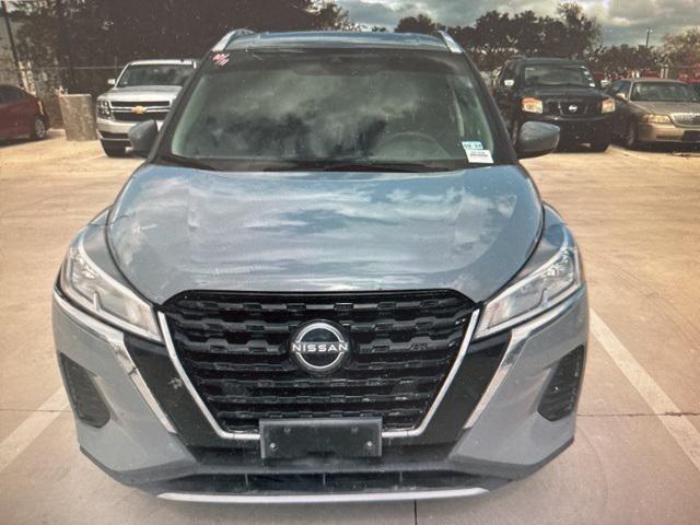 2022 Nissan Kicks SV Xtronic CVT