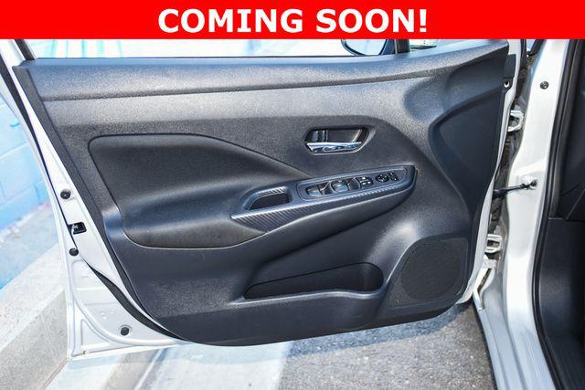 2021 Nissan Versa SV Xtronic CVT