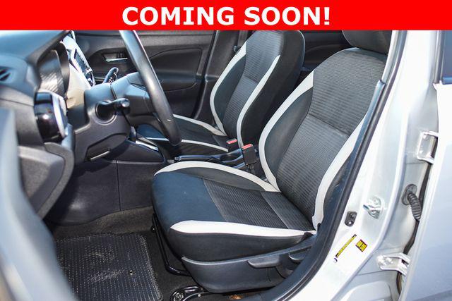 2021 Nissan Versa SV Xtronic CVT